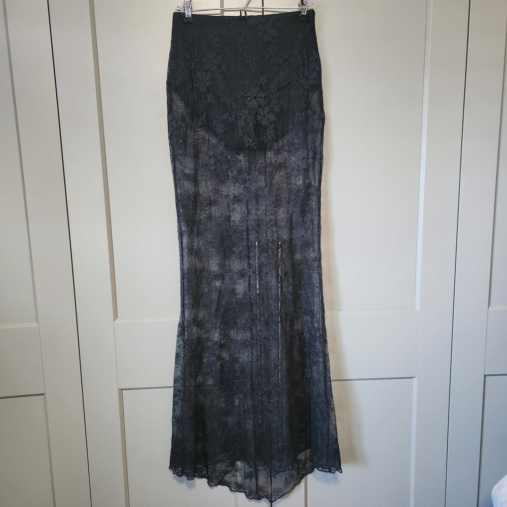 New SKIMS Ultra Fine Lace Long Skirt Women's Size Small S Onyx Black Rare